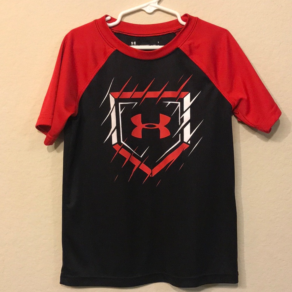 💥Boys Under Armour t shirt